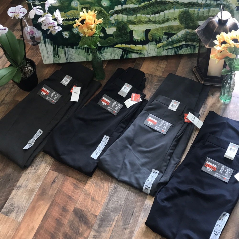 ❤️Dockers bundle❤️ NEW Dockers